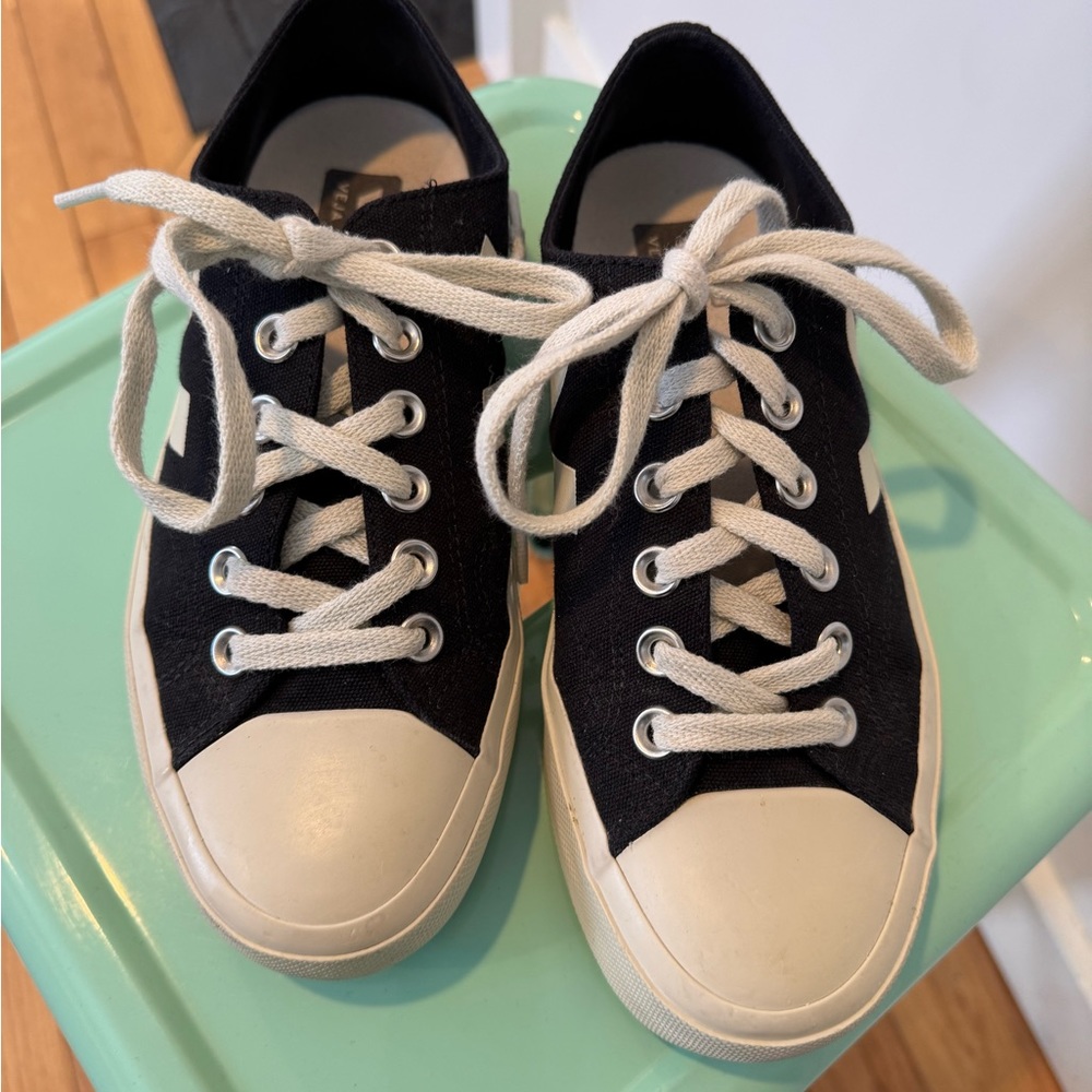 Veja Black and White Sneakers - Picture 3 of 5